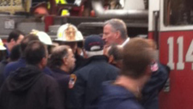 Bill de Blasio on scene of Borough Park house explosion 