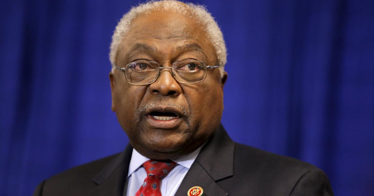 James Clyburn says ‘someone on the inside’ of Capitol was ‘complicit’ with the rioters in the building.