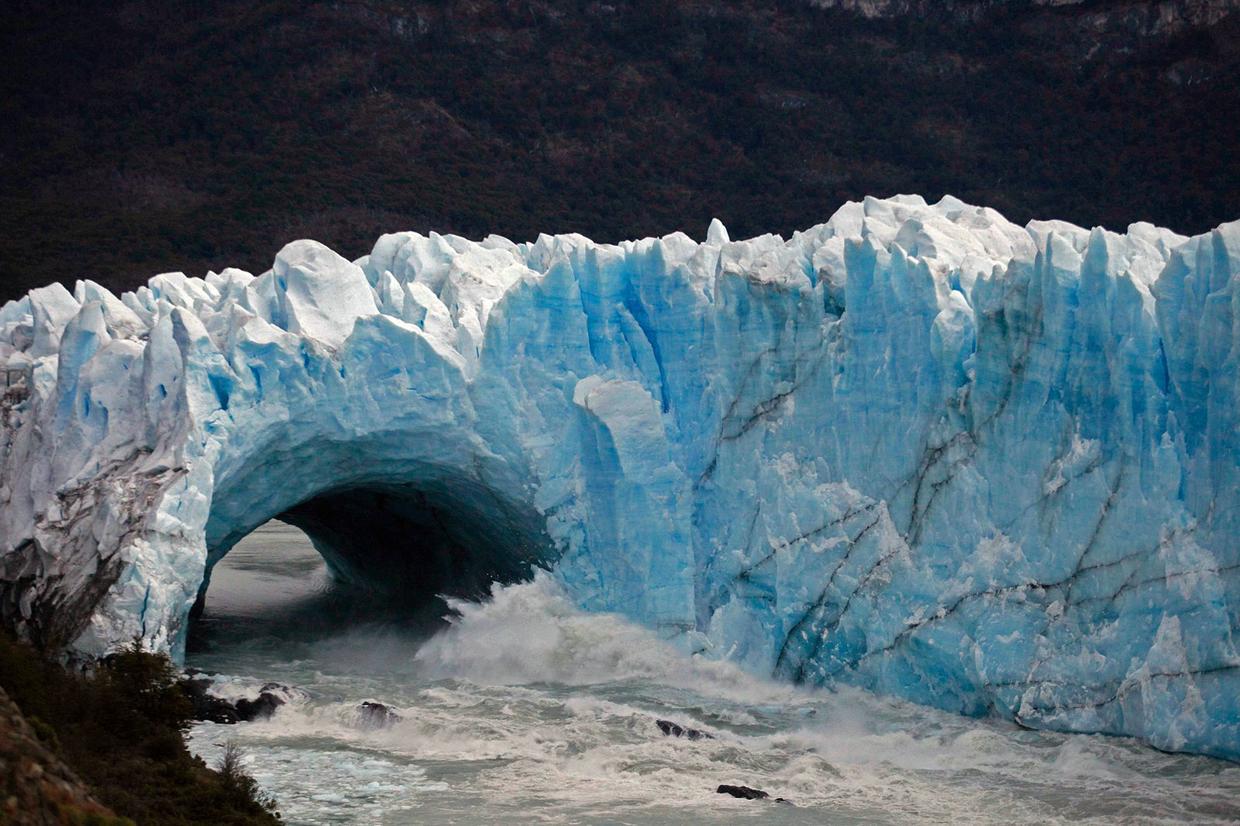 Spectacular Patagonian Glacier Arch Collapse - CBS News