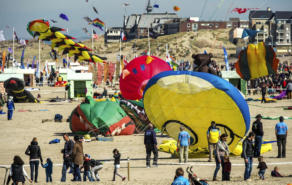 International Kite Festival - Giant kites soar at International Kite