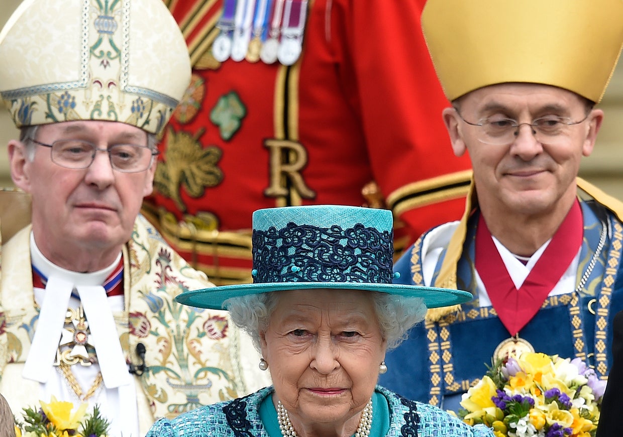 Elizabeth queen of england picture