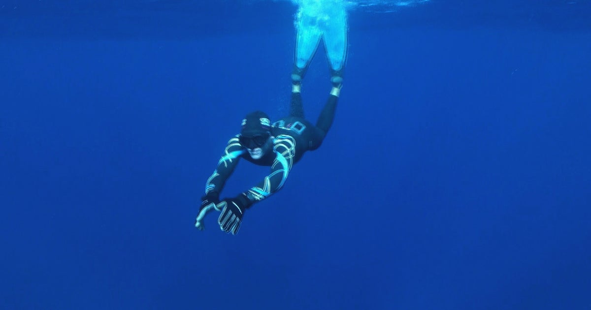 Gasp! Free diver seen on 60 Minutes breaks new record CBS News