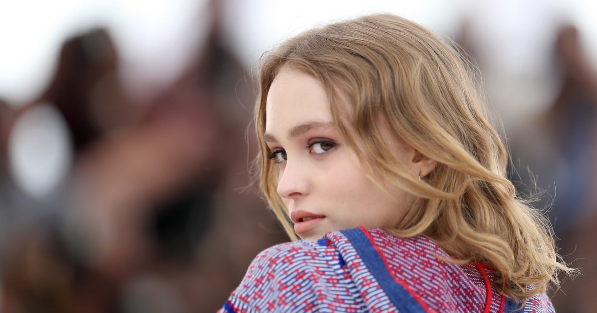 16+ Johnny Depp Daughter Chanel Ad johnny depp new hairstyle