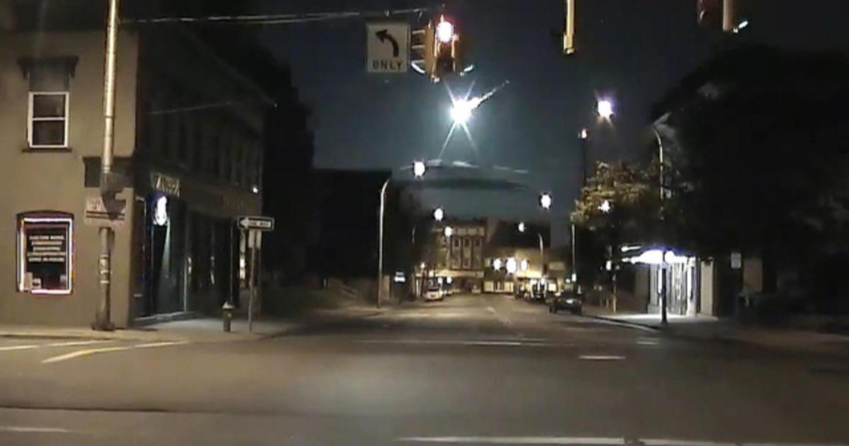 Incredible meteor in Maine caught on camera CBS News