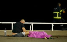 Truck plows into crowd in Nice, France 