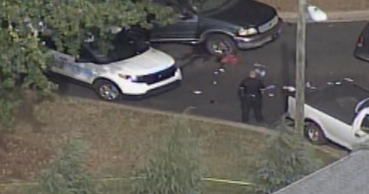 Conflicting Reports About Man Shot By Charlotte Cop Cbs News 