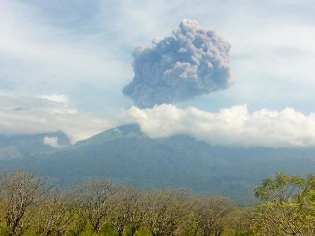 mount-barujari-indonesia-volcano.jpg
