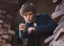 eddie-redmayne-fantastic-beasts-wand-crop-244.jpg