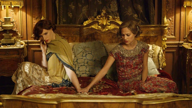 eddie-redmayne-the-danish-girl-bedroom-alicia-vikander-620.jpg