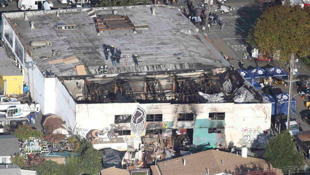 Deadly fire at Oakland warehouse 