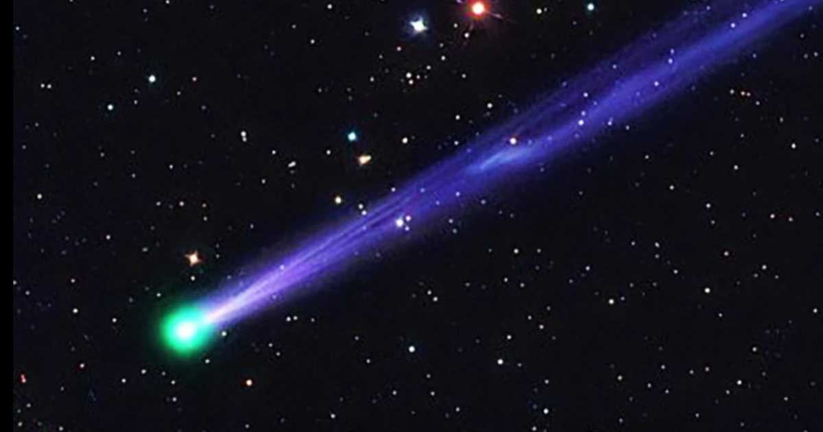 Comet 45p eclipse, comet, full moon share Friday night's sky CBS News