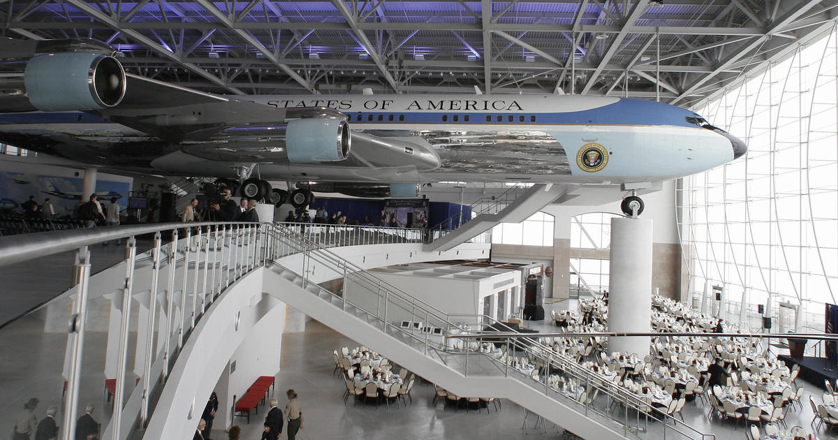New Air Force One delivery could be 17 months behind schedule