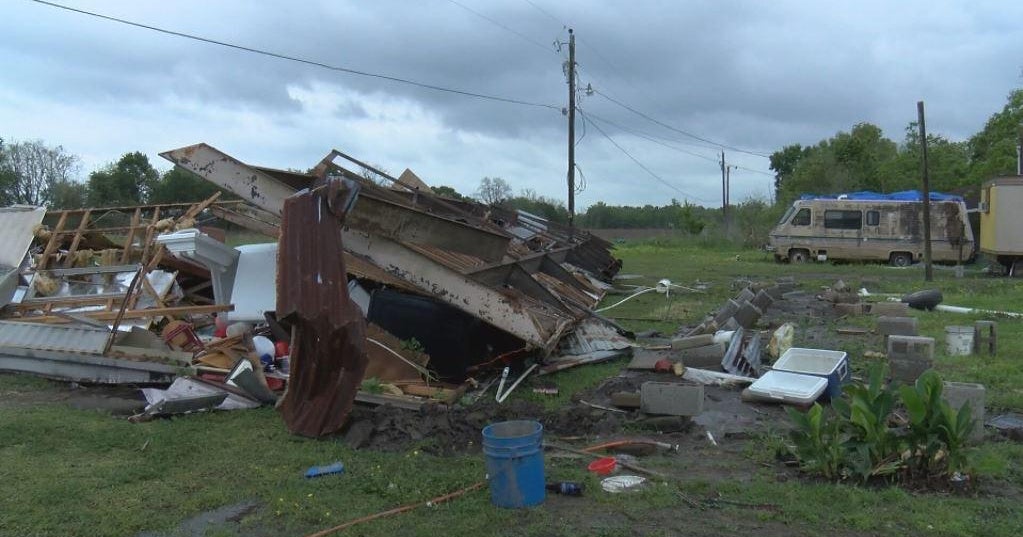 Deadly tornadoes destroy homes in Southeast CBS News