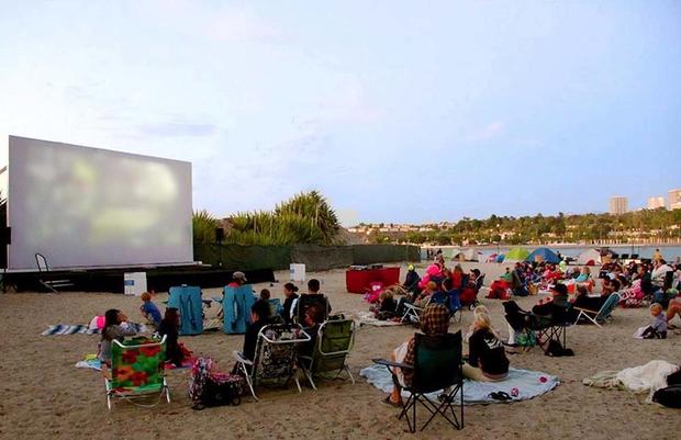 Movies on the Beach-Newport Dunes Waterfront Resort 