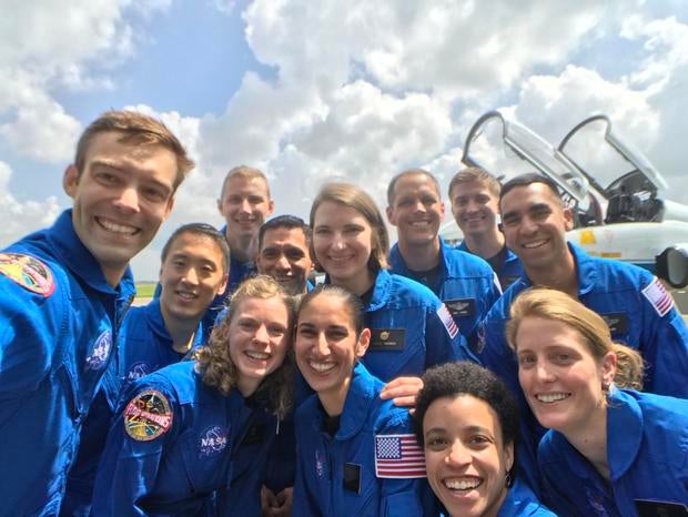 2017-astro-class-selfie.jpg