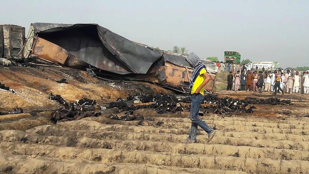 pakistan-oil-tanker-fire-800680974.jpg
