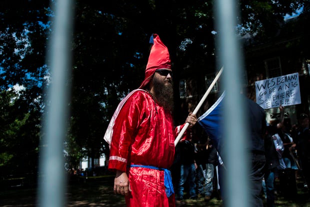 Disturbing photos of the modern-day Ku Klux Klan 