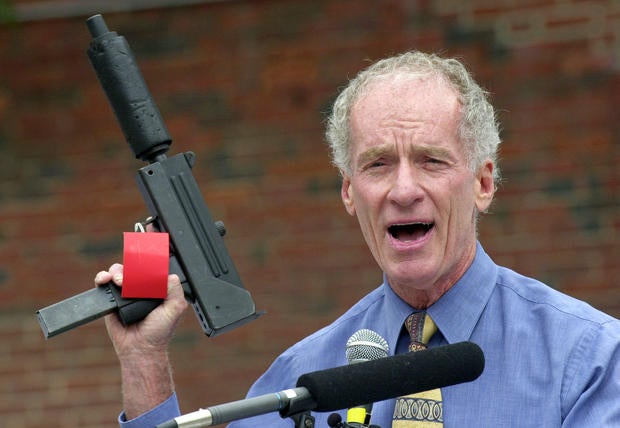 Watch The 51St State Online Mic