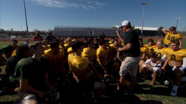 hartman-football-0908en2.jpg