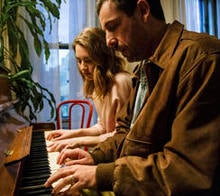 meyerowitz-stories-grace-van-patten-adam-sandler-244.jpg