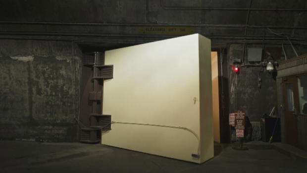 ctm-1025-space-defense-cheyenne-mountain-air-force-station-door.jpg
