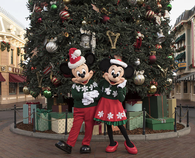 Holidays at Disneyland Resort 4-Christian Thompson:Disneyland Resort- VERIFIED Ashley 