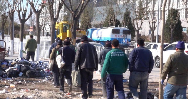 Thousands of migrant workers forced out of Beijing homes