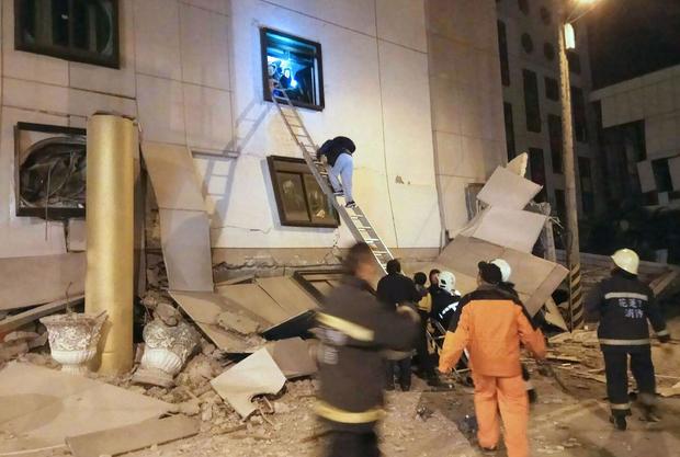Tilting Buildings Rescue Efforts Follow Deadly Taiwan Earthquake Cbs News 