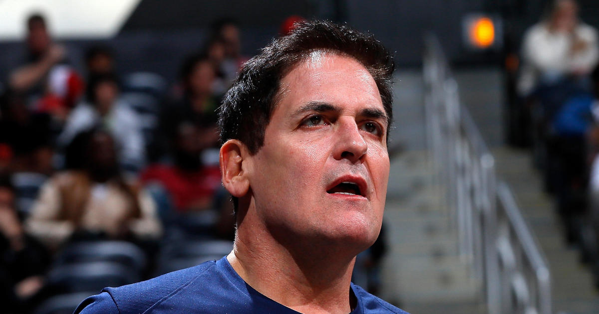Mark Cuban stops playing the national anthem before the Dallas Mavericks home games