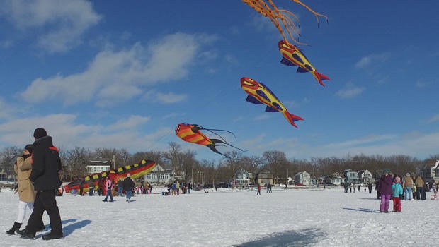 color-the-wind-kite-festival-clear-lake-iowa-a-620.jpg