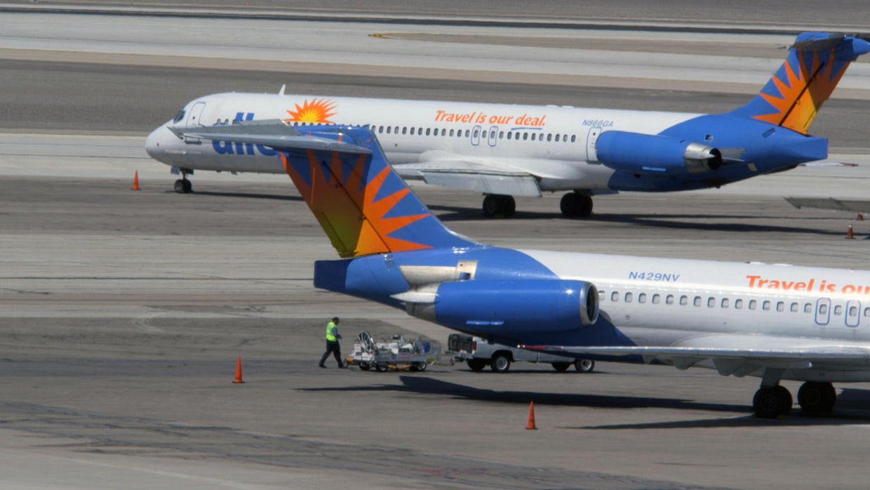 Allegiant Air: The budget airline flying under the radar - 60 Minutes