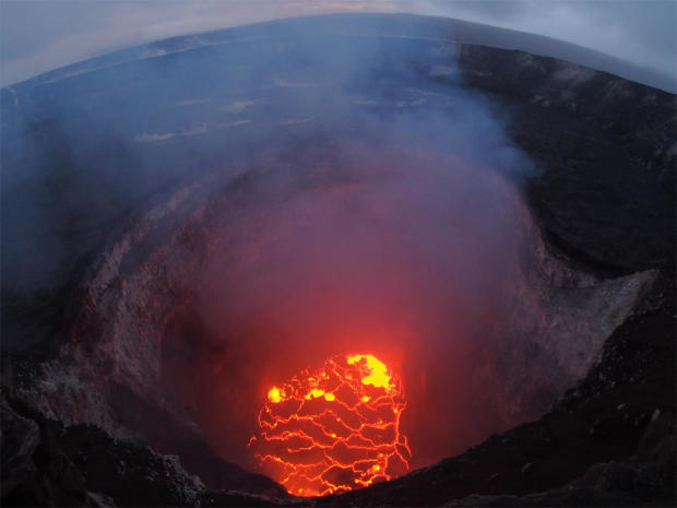 kilauea-volcano-lava-lake-usgs.jpg 