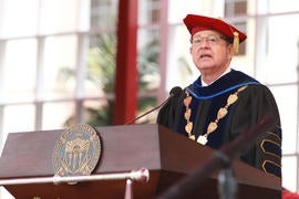 Max Nikias