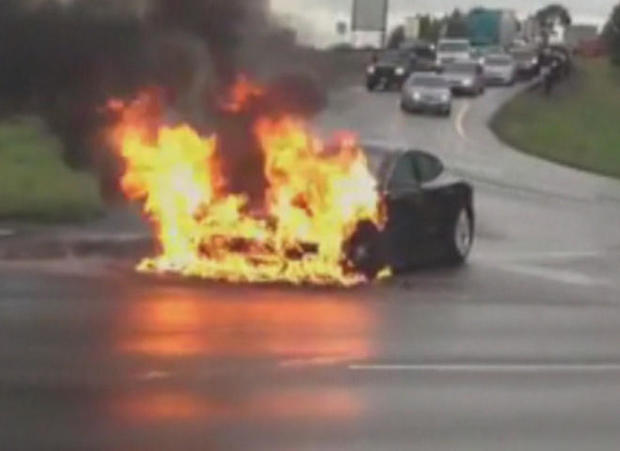 2013-tesla-car-fire-youtube-liveleak.jpg 
