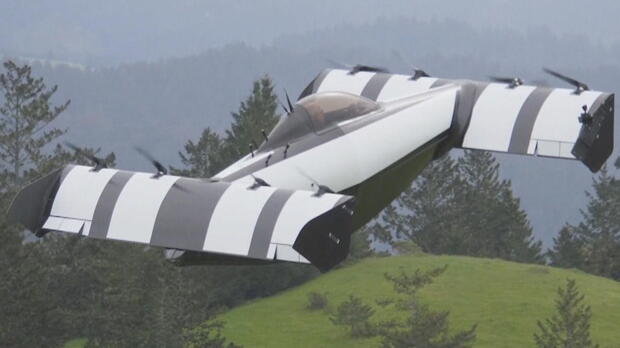 ctm-0712-flyingcar5.jpg