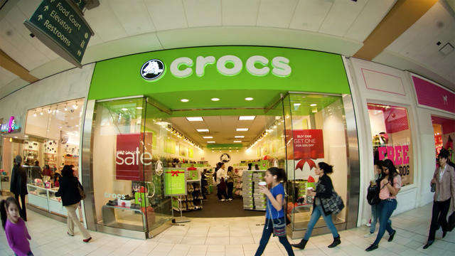 Crocs chinook shop mall