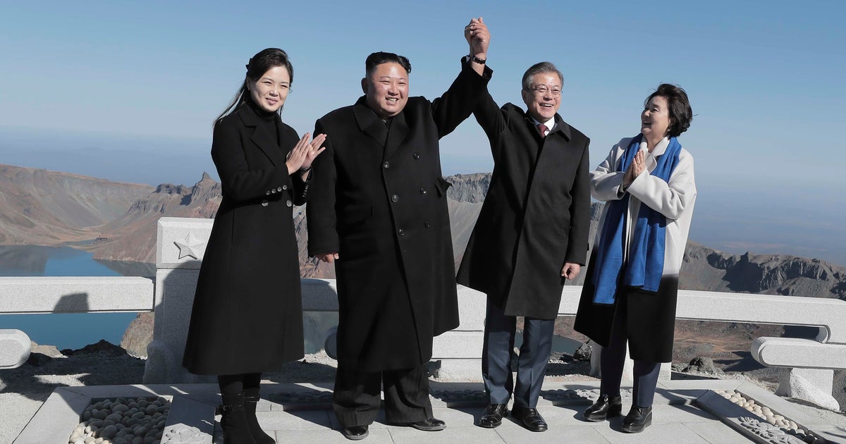 Kim Jong Un caps North Korea summit in high style amid praise from Donald Trump