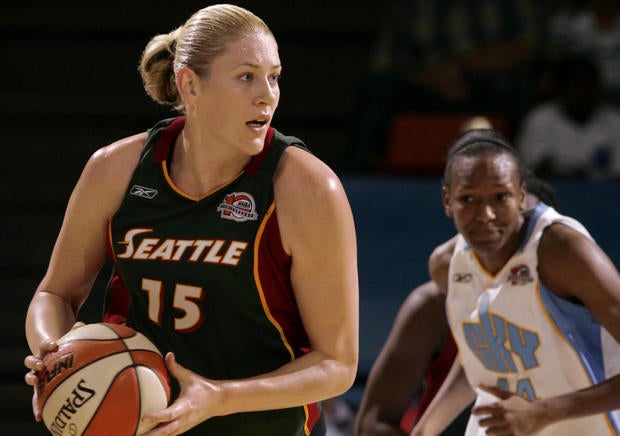 Lauren Jackson, Amanda Lassiter