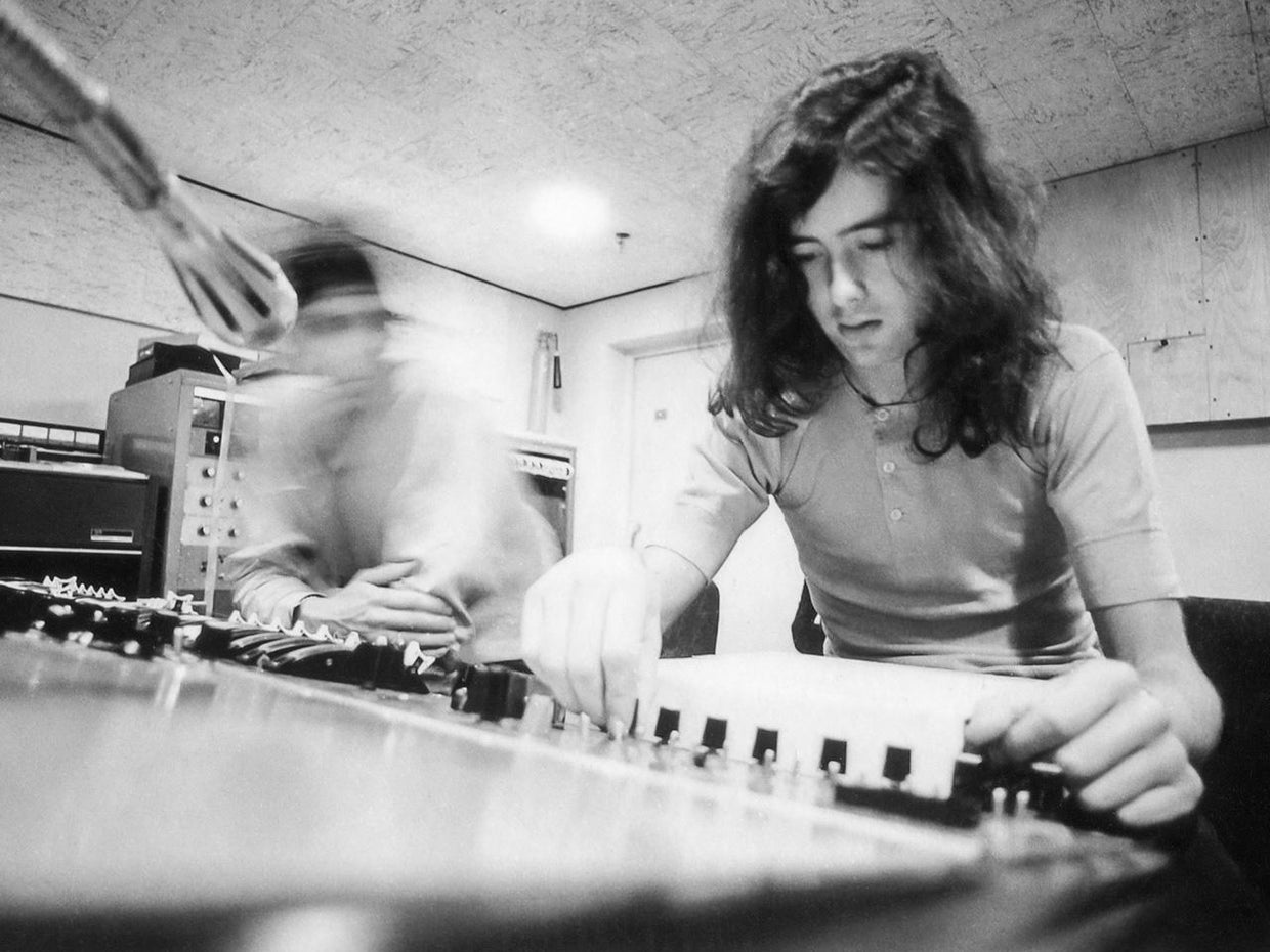 New book features rare photos of Led Zeppelin CBS News