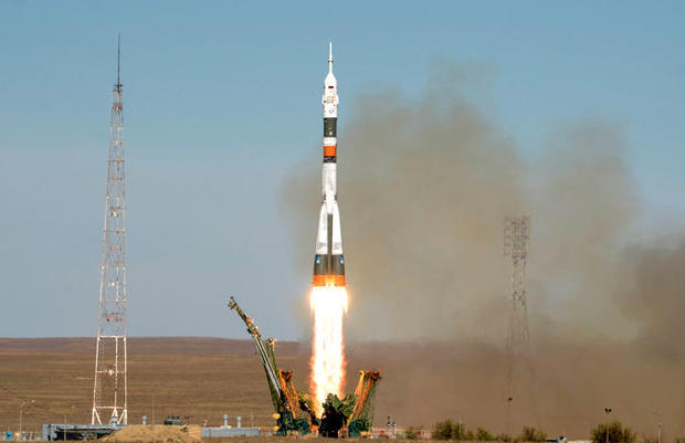 102318-soyuz.jpg 