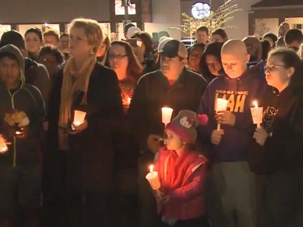 vigil-for-2-kroger-shooting-victims-in-kentucky-102518.jpg