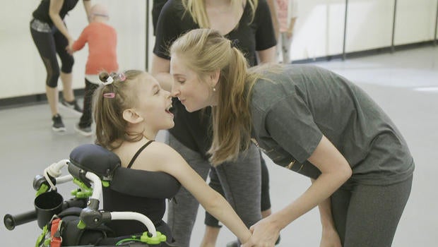 ballet-workshop-keren-rak-mehler-with-ballerina-ashley-laracy-620.jpg