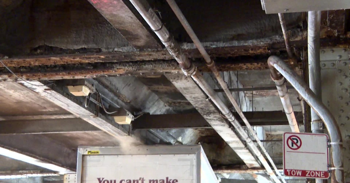 Watch Now Truck Scrapes Lower Wabash Overpass Cbs Chicago Watch Now Truck Scrapes Lower Wabash Overpass Cbs Chicago