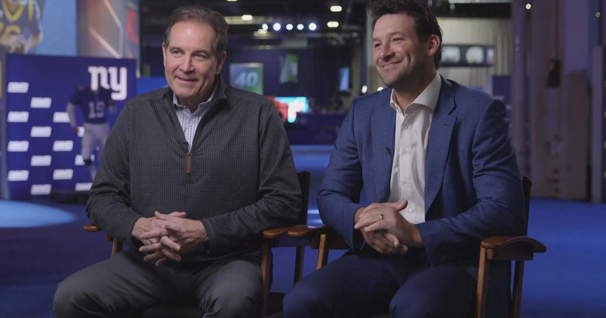 Jim Nantz on the "magic" of Tony Romo's mind in the booth CBS News