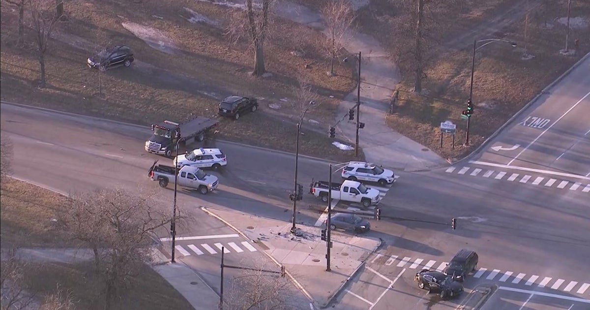 Armed Carjacking In Old Town Ends With 3-Car Crash In Jackson Park ...