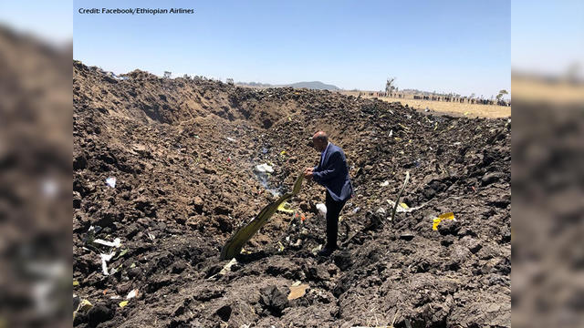 ethiopian-airlines-ceo-standing-in-airplane-accident-.jpg 