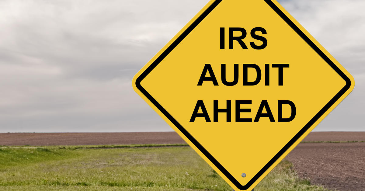 IRS audits the poor at 5 times the rate of everyone else, analysis finds