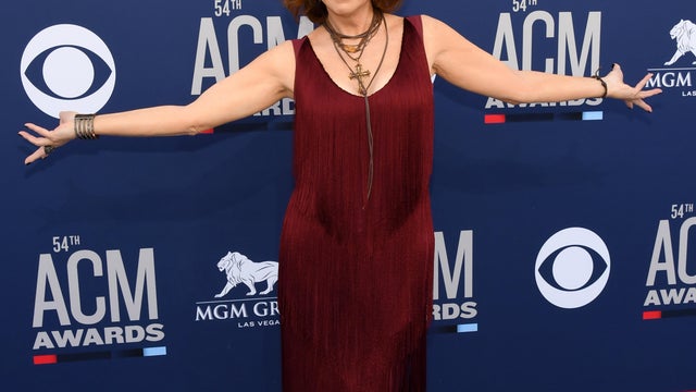 Acm Awards 2019 List Of Winners As Reba Mcentire Hosts