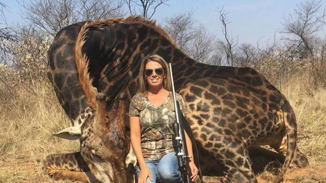 Hunter in viral giraffe photo says her "prayers were answered" - CBS News