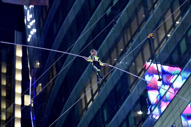 Highwire Live In Times Square With Nik Wallenda 